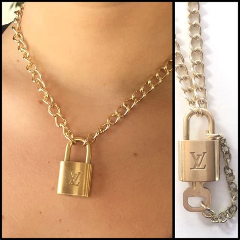 louis vuitton gold lockit necklace